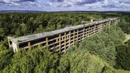 Opuštěný nacistický hotel duchů se konečně po více jak osmdesáti letech probouzí k životu