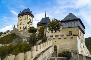 Park v Austrálii nese české jméno a stojí v něm replika Karlštejna. Emigrant ji stavěl svépomocí na skále