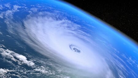 Megabouře aneb Kolize 2 hurikánů: Z vesmíru krásná podívaná, na Zemi apokalypsa