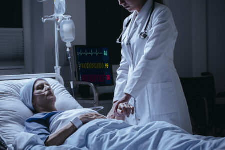 Co ucítíte při umírání? Věda objasnila mýty opředený akt, který čeká každého z nás. Připravte se