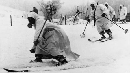 Finští vojáci utíkali na lyžích před Rusy. Jeden spolykal zásoby pervitinu pro celou jednotku, aby ujel 402 kilometrů a unikl
