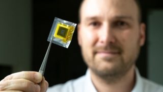 Skvělý výsledek pro české vědce – patentovali si převratnou baterii, která je levná, bezpečná a nabízí vysokou kapacitu