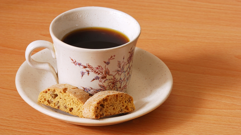 Jak se vyrábí káva bez kofeinu? Na odstranění povzbudivé látky existuje několik metod