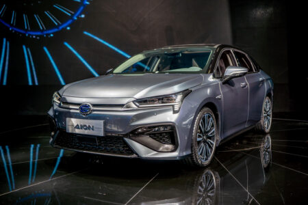 Vývojáři představují zcela revoluční elektromobil, který nejspíš zesměšní veškeré současné lídry na trhu