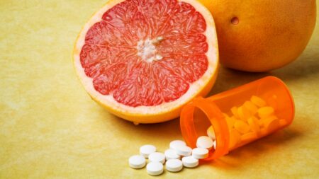 Šťáva z grepu se nemá příliš v lásce s některými léky. Její konzumace tak může být vysoce riziková