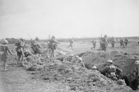 Sestřelené UFO, andělé z města Mons a další legendy, které panují kolem 1. světové války. Co stojí za jejich vznikem?