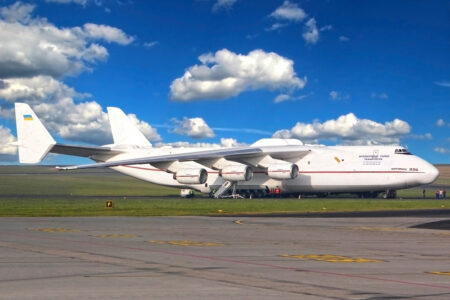 Zkáza Antonovu An-225 aneb Jak Rusové během své invaze na Ukrajinu zničili největší letadlo na celém světě