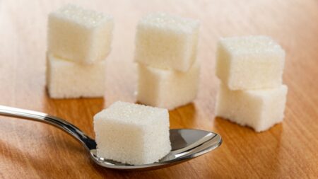 Co se stane s lidským organismem, pokud nebudete jíst cukr? Vědci vysvětlují 7 klíčových změn po změně stravy