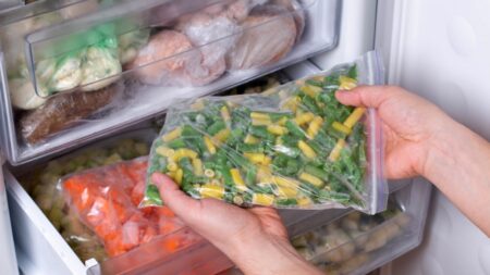 Mražené versus čerstvé ovoce a zelenina: V jakém stavu a po jakou dobu si zachovají nejvíce živin?