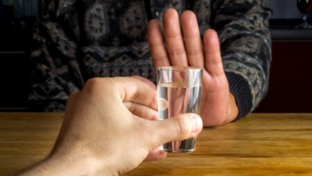 Úžasné věci, které se s tělem dějí, když 28 dní nepijete alkohol. Abstinence vede mimo jiné i ke zvýšení sebedůvěry