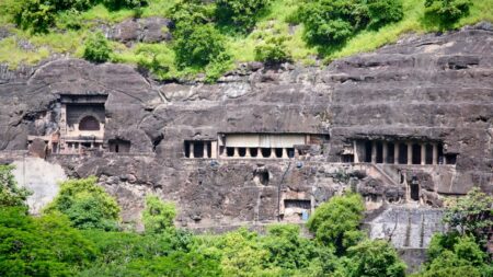 Buddhistické jeskyně Ajanta uchovávají nevídané divy a taje. Tento chrám v Indii byl opuštěn více než 1 500 let