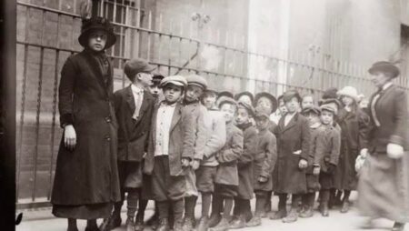 Neetické pokusy koktajícího vědce: Oběťmi se stalo 22 malých sirotků, projekt se jmenoval „Monster Study“