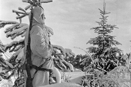 Voják přežil 2. sv. válku jen díky náhodnému předávkování. Urazil 400 km, šlápl na minu, a přesto ještě dlouhou dobu žil