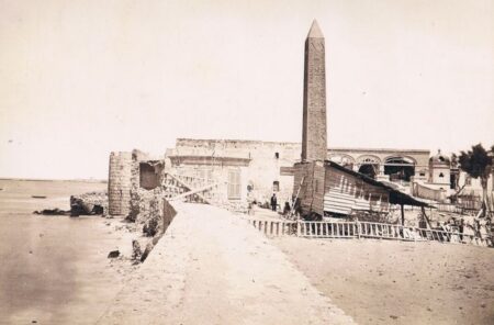 Jedny z nejpozoruhodnějších památek starověkého Egypta jsou Kleopatřiny jehly. Před 3 500 lety je postavili pomocí primitivních nástrojů