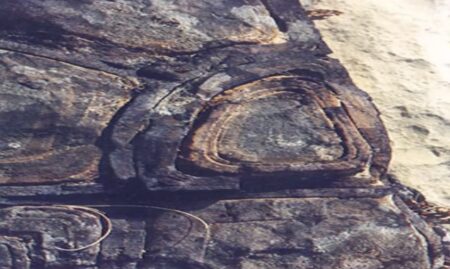 V Oklahomě nalezli starou mimozemskou loď. Roky se skrývala v lesích a skalách