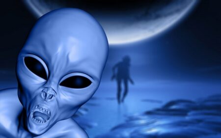 Ufolog tvrdí, že se po naší planetě pohybují kříženci lidí a mimozemšťanů