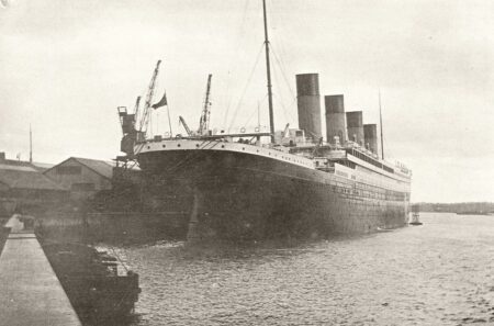 4 mýty o „nepotopitelném“ Titaniku, kterým věříte i vy. Dokázaly se totiž dostat i do filmových adaptací