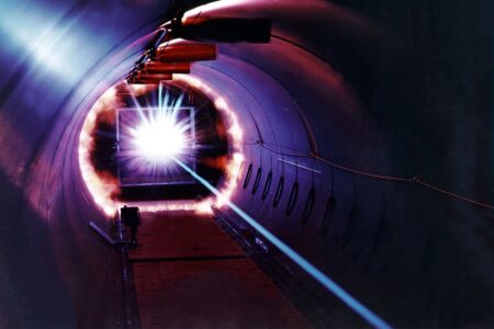 Elektrická revoluce: Vědci přenesli energii vzduchem na vzdálenost 30 metrů –⁠ bezprecedentní průlom, o kterém lidstvo dříve mohlo jen snít