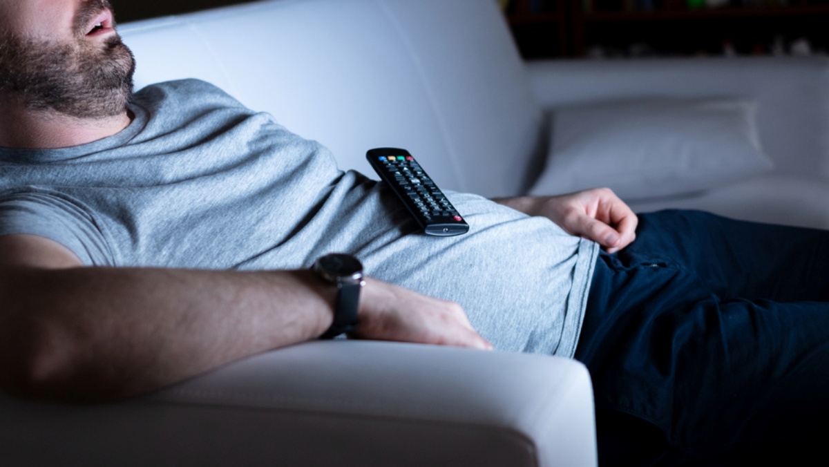 Usínat u televize je to největší zlo. Češi se dobrovolně ničí, na západě už tuto praxi dávno neaplikují