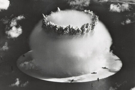 Na ostrově Bikini proběhlo celkem 23 testů jaderných zbraní. O nejděsivějších skutečnostech veřejnost doteď netušila