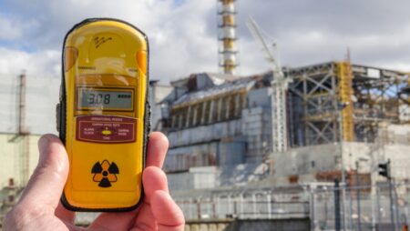 Pochodování ruských vojáků přes Černobyl ho docela změnilo. Co by stalo, kdyby tam nyní obyčejný člověk strávil měsíc?
