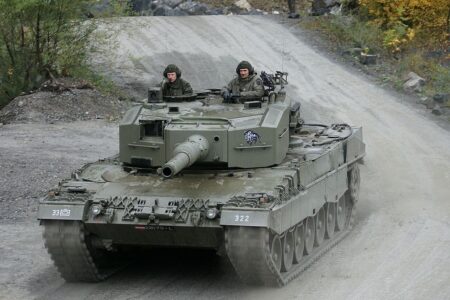 Tanky, které Německo darovalo Česku, jsou staré desítky let. Přesto jsou mnohem lepší než současné konstrukce