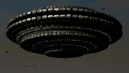 Bývalý výzkumník UFO prozradil vše, co ví. Zveřejnil video, na kterém je vidět 3 200 km dlouhá kosmická loď neznámého původu