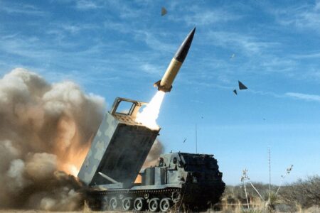 Fenomenální rakety ATACMS by se Ukrajině nesmírně hodily. Existují ale důvody, proč je USA nemá v plánu darovat