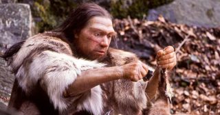 Naši starověcí předci byli promiskuitní, křížili se s jinými hominidy. Nejdříve to byli neandertálci, pak denisované, tvrdí vědci