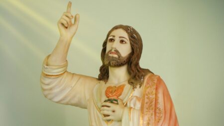 Psycholog zavřel 3 lidi, kteří si mysleli, že jsou Ježíš Kristus. Neskončilo to dobře