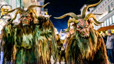 Proč a kde se vzal Krampus, vánoční ďábel, který trestá zlobivé děti: S moderní dobou se změnil