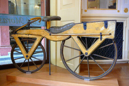 Můžeme jezdit na kole, protože před 208 lety vybuchla sopka: Vynálezy, bez kterých bychom se dnes neobešli, často vznikly díky náhodě