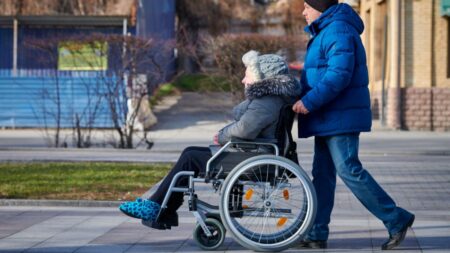 Naděje pro ochrnuté: 9 lidí se povedlo znovu postavit na nohy. Byly totiž identifikovány odpovědné neurony