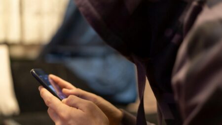 Jak se chránit před odposloucháváním chytrých zařízení u sebe doma: Největší riziko představuje telefon a notebook