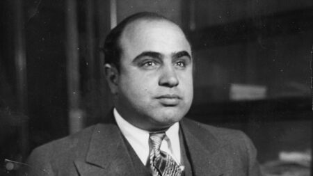 Al Capone má na svědomí minimálně desítky lidských životů. Spravedlnost ho dostihla kvůli neplacení daní