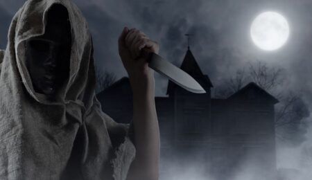 Psychopat žil tajně s rodinou a chtěl je chirurgicky zmrzačit. Měl v plánu jim amputovat končetiny a změnit pohlaví