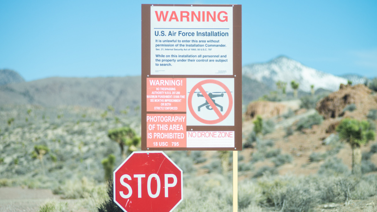 Bývalý agent CIA na smrtelné posteli promluvil o UFO. Zmínil mimozemskou oblast, o které neměl nikdy hovořit