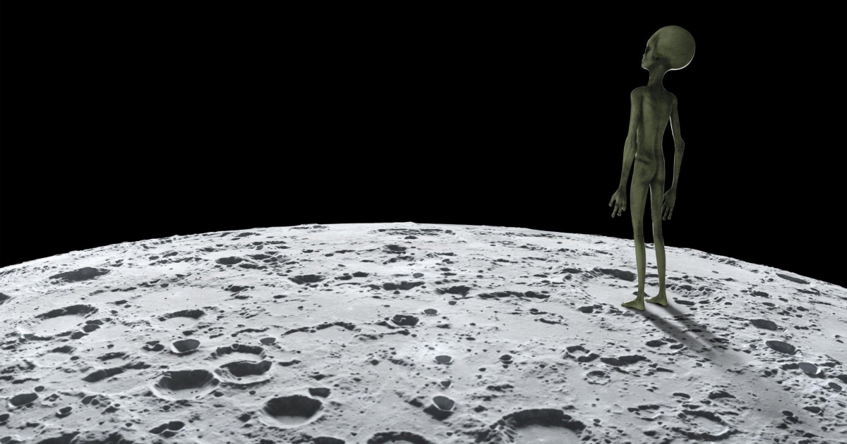 Badatel je přesvědčený, že Spojené státy zničily mimozemskou měsíční základnu a zmocnily se jejich vyspělé technologie