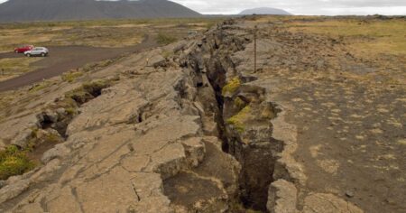 Afrika pomalu „praská“ a rozděluje se na 2 části. Vzniknou tak 2 kontinenty a mezi nimi nový oceán