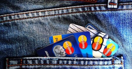 Tenhle e-mail může ještě dnes přijít i vám: Muž si ho přečetl a vzápětí přišel o 1 300 000 Kč