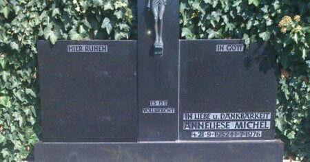 Skutečný příběh o dívce posedlé ďáblem: Anneliese Michel se drápala do krve a jedla u toho pavouky