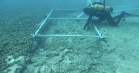 Cesta stará 7 000 let: Významný objev potápěčů v moři u Chorvatska přepisuje historii