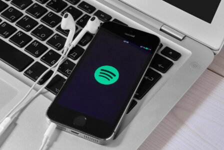 Češi přichází ve velkém o své Spotify účty, hackerských útoků stále přibývá