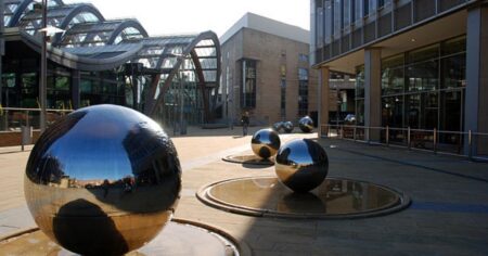 Po světě padají záhadné kovové koule: Vědci stále neznají jejich původ ani význam