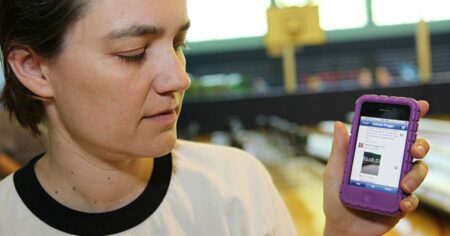 Používáte Facebook? Připravte se, brzy budeme bez diskuze muset zaplatit 3 000 Kč