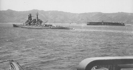 Úchvatné záběry: Zachovalá letadlová loď leží na dně oceánu už 81 let