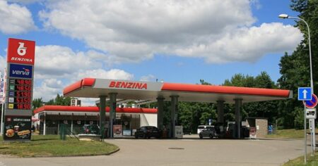 Vláda rozhodla: Ušetřit bude nemožné, za pohonné hmoty se v roce 2024 nedoplatíte