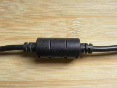 Máte na nabíječce od notebooku malý váleček? Kdo nezná jeho význam, toho čekají obrovské problémy