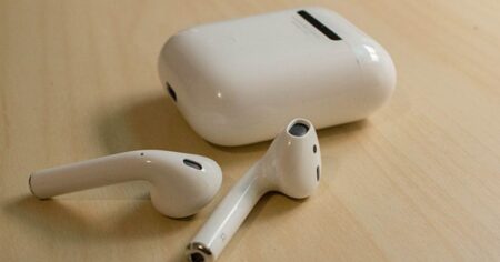 Koupili jste si v nedávné době tato sluchátka? Je nám líto, byli jste okradeni. Na 99 % jde o hloupý padělek