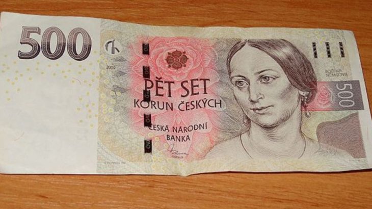 České peníze - bankovka o hodnotě 500 Kč